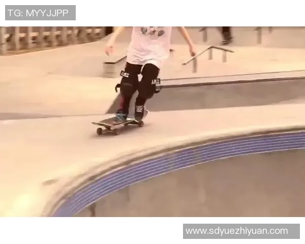 成都极限运动嘉年华滑板队战术分析与精彩表现点评